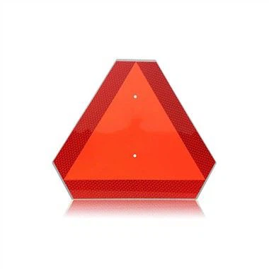 علامت مثلث وسیله نقلیه آهسته حرکت می کند